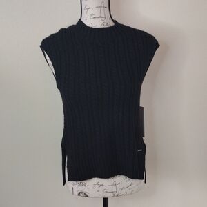 Black Sleeveless Cable Knit Sweater